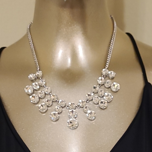 Vintage Elegant White Crystal Sunburst Silver Collar Necklace - Picture 7 of 16
